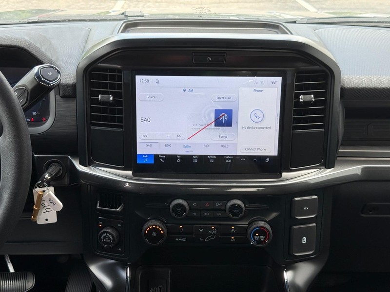 Ford F-150 Vehicle Full-screen Gallery Image 11