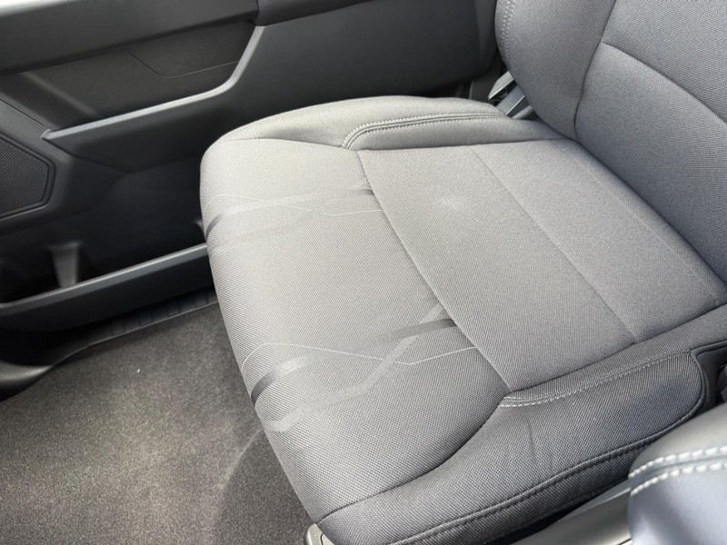 Ford F-150 Vehicle Full-screen Gallery Image 20