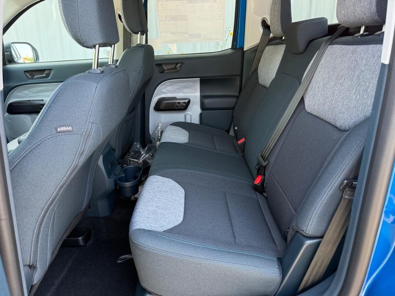 Ford Maverick Vehicle Full-screen Gallery Image 9