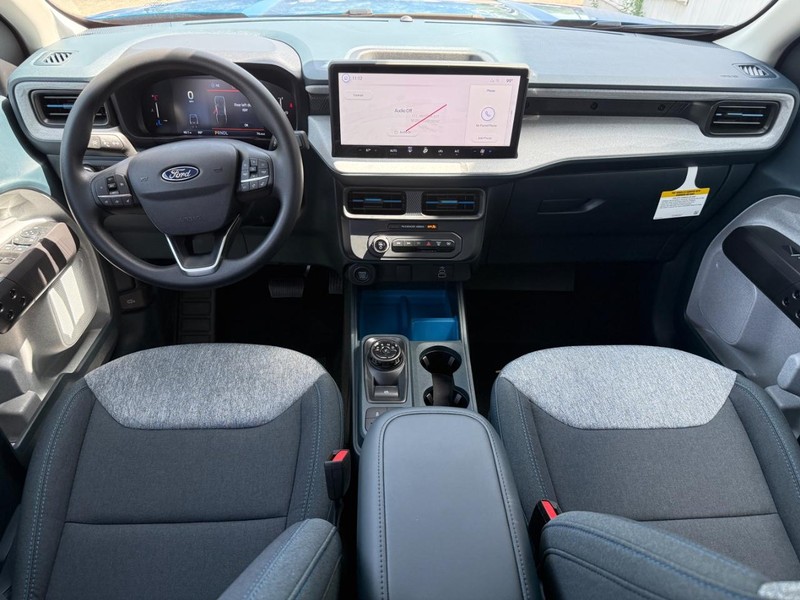 Ford Maverick Vehicle Full-screen Gallery Image 10