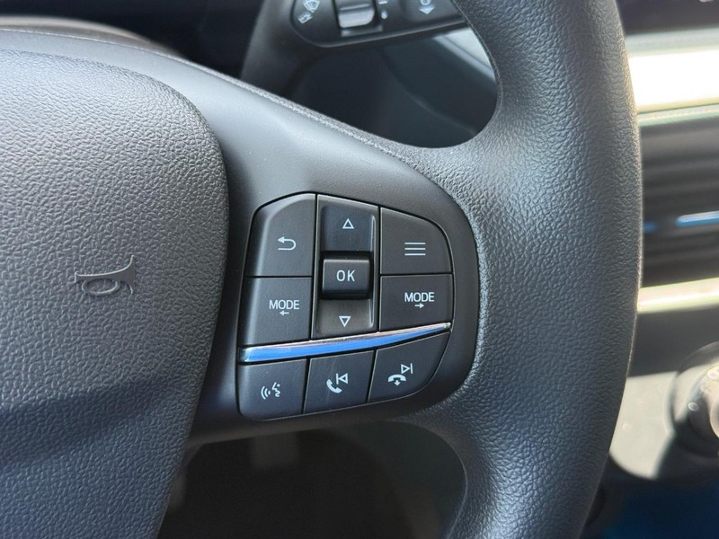 Ford Maverick Vehicle Full-screen Gallery Image 16