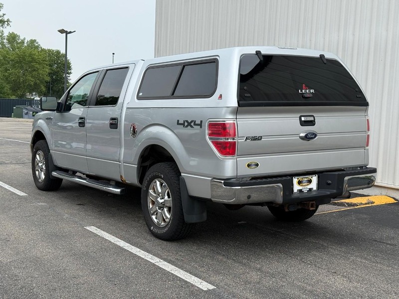 Ford F-150 Vehicle Full-screen Gallery Image 03