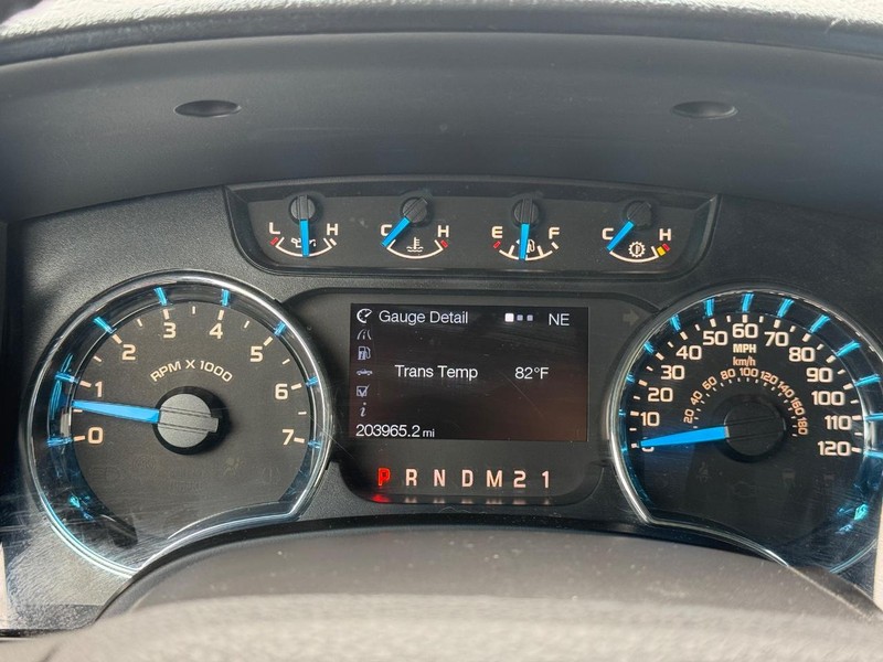 Ford F-150 Vehicle Full-screen Gallery Image 17