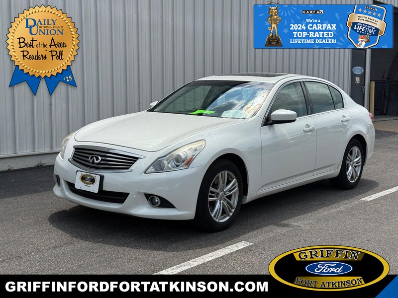 INFINITI G37 Sedan Vehicle Full-screen Gallery Image 01