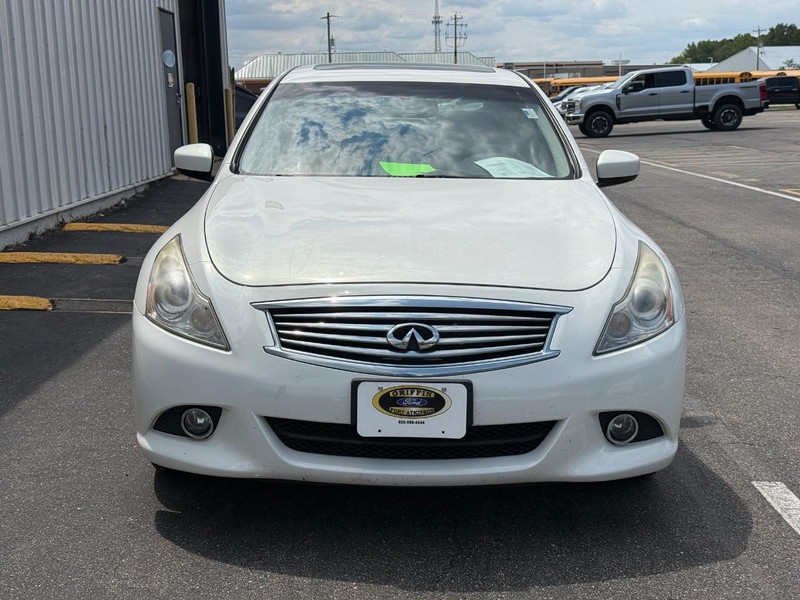 INFINITI G37 Sedan Vehicle Full-screen Gallery Image 08
