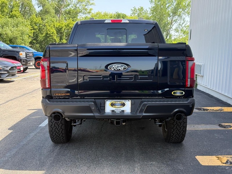 Ford F-150 Vehicle Full-screen Gallery Image 4
