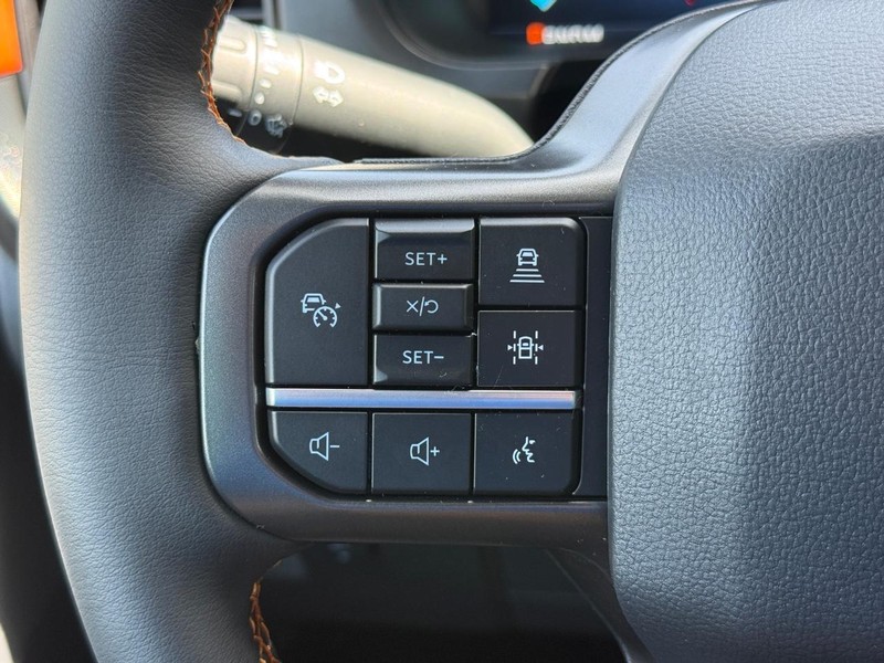 Ford F-150 Vehicle Full-screen Gallery Image 15