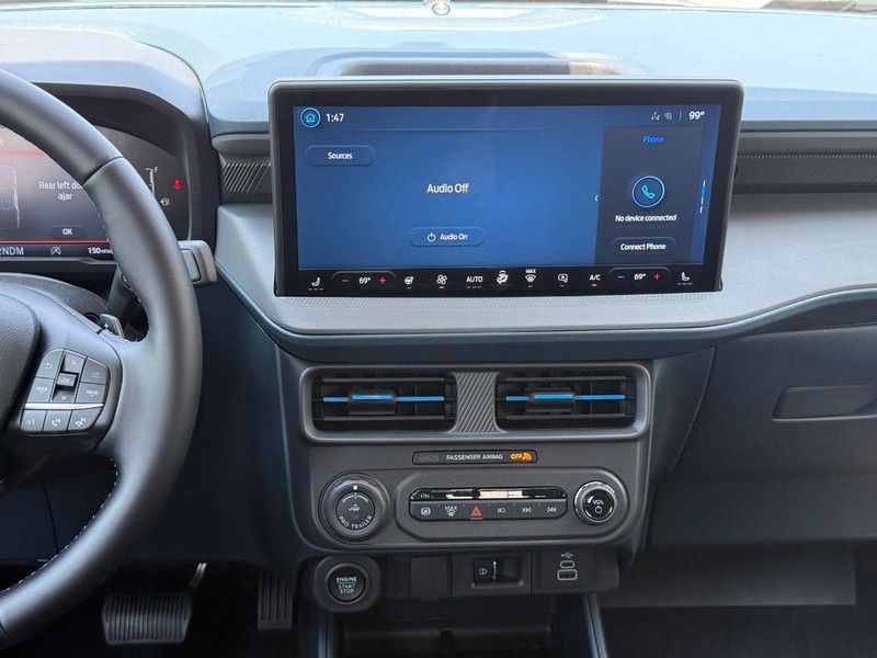 Ford Maverick Vehicle Full-screen Gallery Image 11