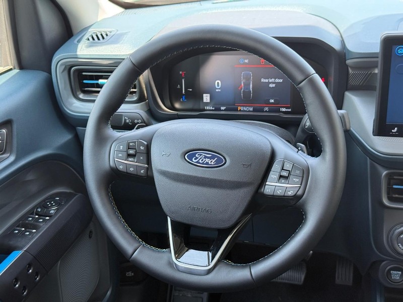 Ford Maverick Vehicle Full-screen Gallery Image 13