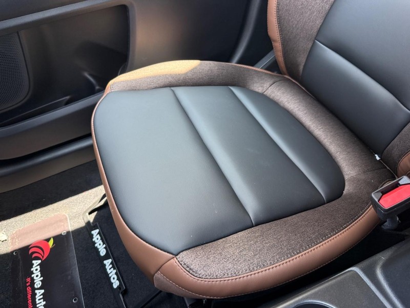 Ford Bronco Sport Vehicle Full-screen Gallery Image 20