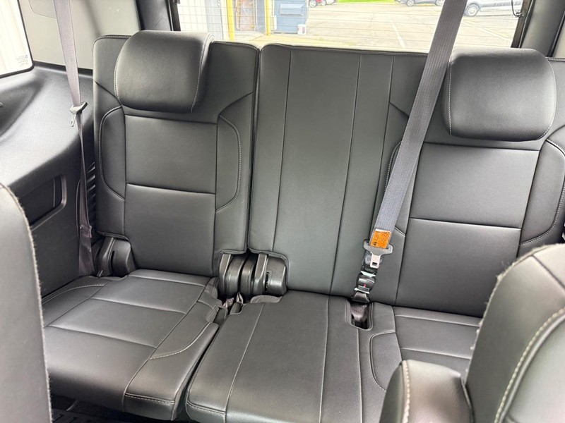 Chevrolet Tahoe Vehicle Full-screen Gallery Image 10