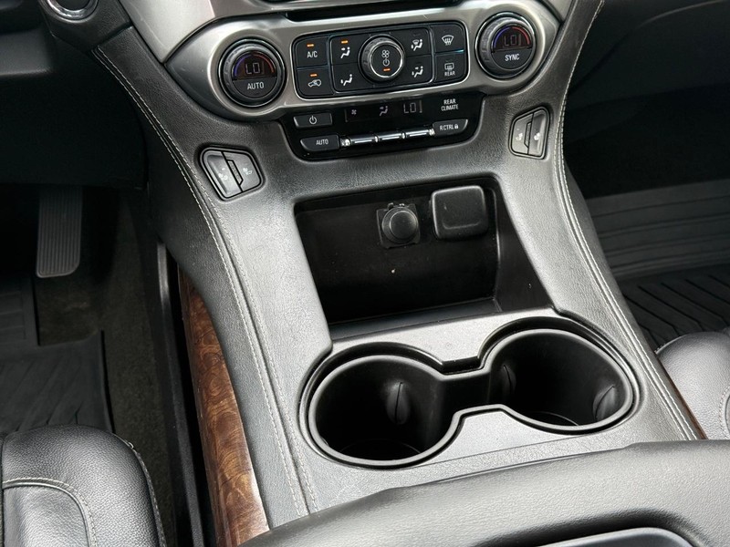 Chevrolet Tahoe Vehicle Full-screen Gallery Image 13
