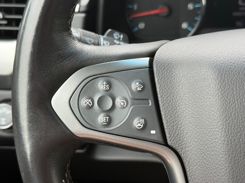 Chevrolet Tahoe Vehicle Full-screen Gallery Image 16