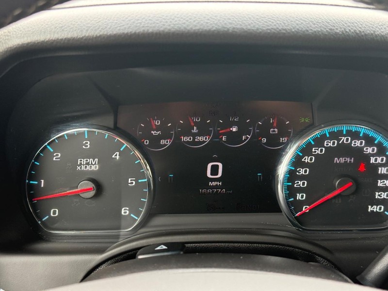 Chevrolet Tahoe Vehicle Full-screen Gallery Image 18