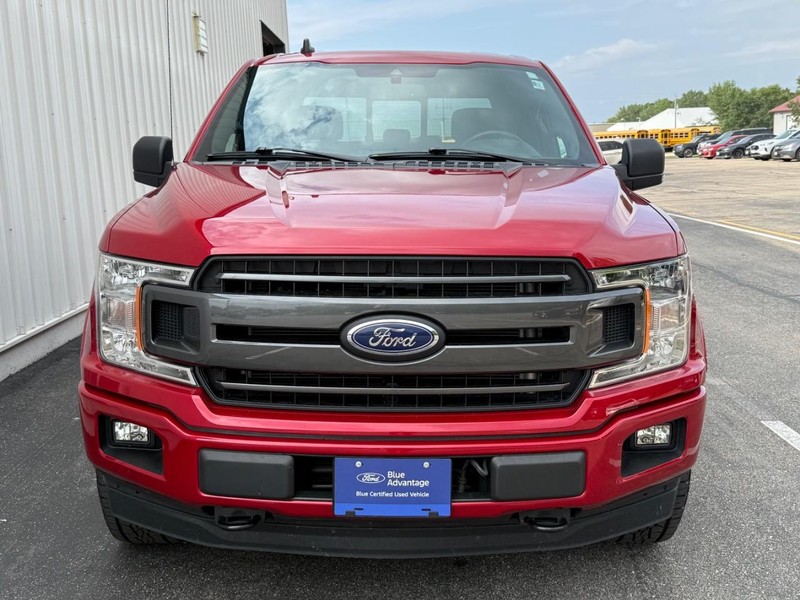 Ford F-150 Vehicle Full-screen Gallery Image 8