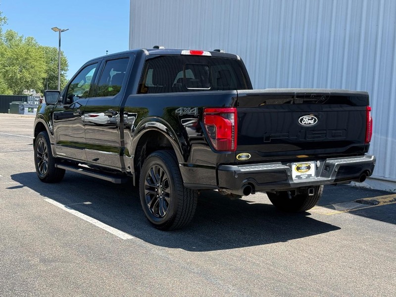 Ford F-150 Vehicle Full-screen Gallery Image 3