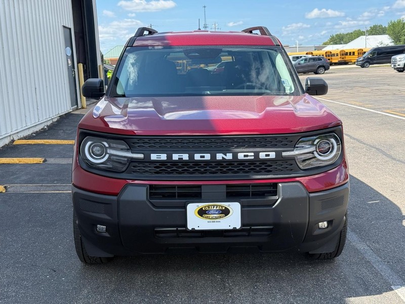 Ford Bronco Sport Vehicle Full-screen Gallery Image 8