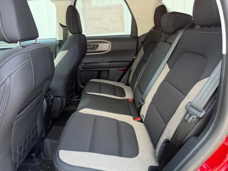 Ford Bronco Sport Vehicle Full-screen Gallery Image 9