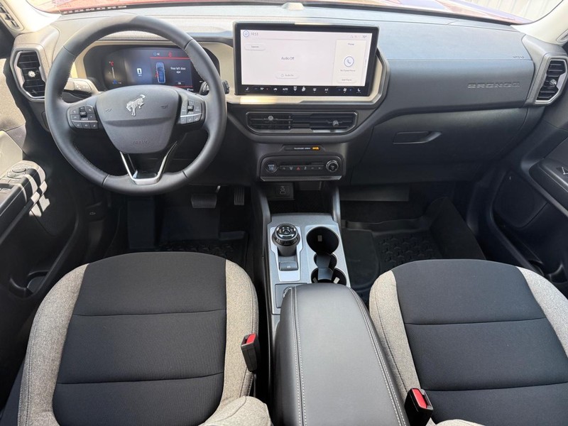 Ford Bronco Sport Vehicle Full-screen Gallery Image 10