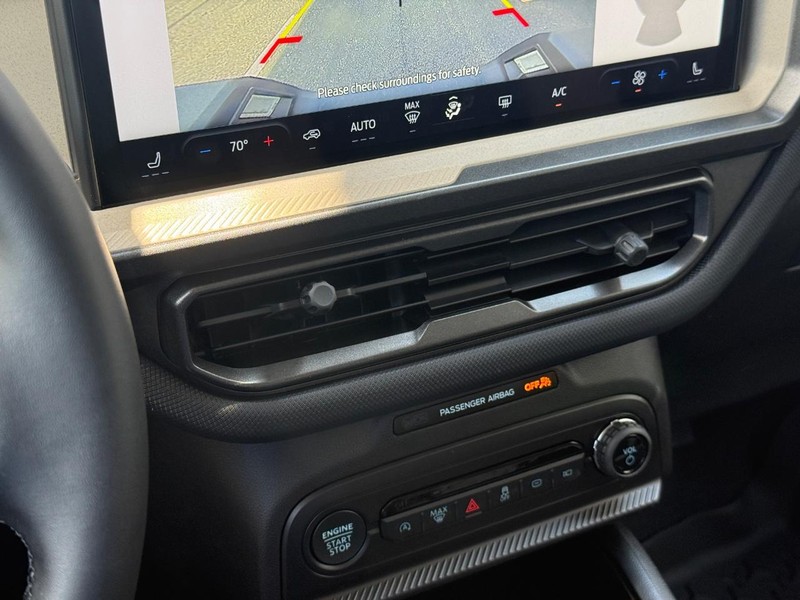 Ford Bronco Sport Vehicle Full-screen Gallery Image 19