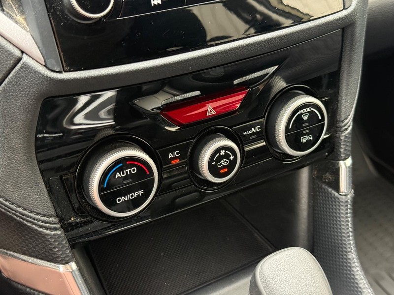 Subaru Forester Vehicle Full-screen Gallery Image 19