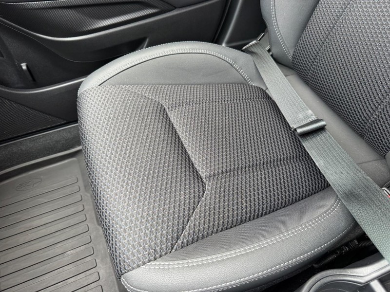 Subaru Forester Vehicle Full-screen Gallery Image 20