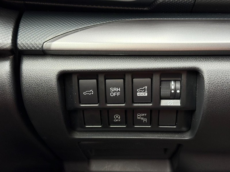 Subaru Forester Vehicle Full-screen Gallery Image 21