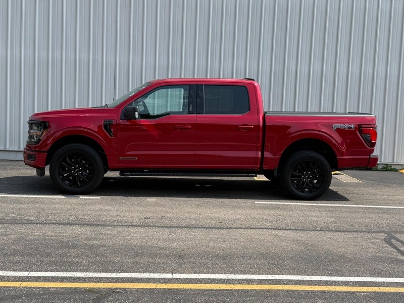 Ford F-150 Vehicle Full-screen Gallery Image 2