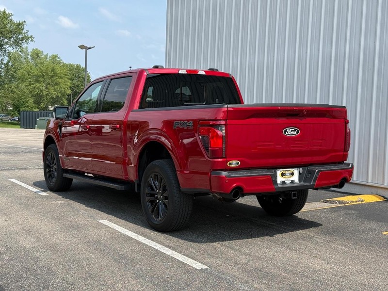 Ford F-150 Vehicle Full-screen Gallery Image 3