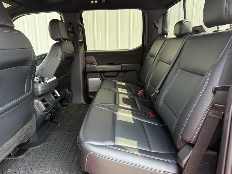 Ford F-150 Vehicle Full-screen Gallery Image 9