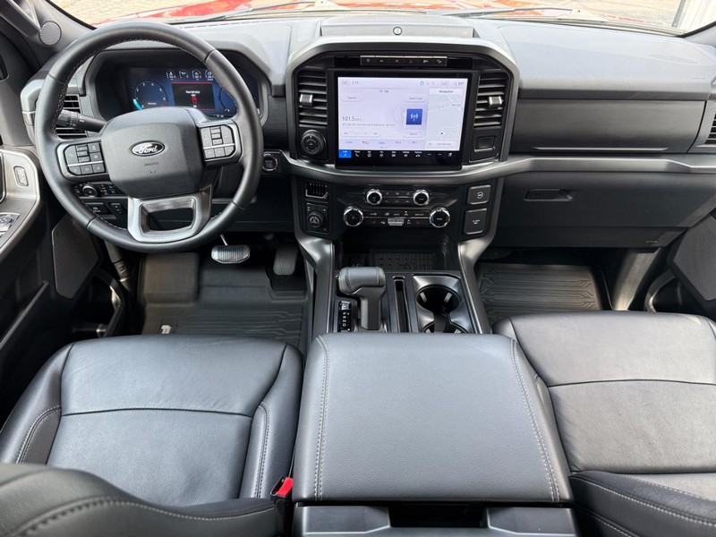 Ford F-150 Vehicle Full-screen Gallery Image 10