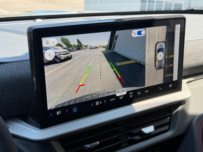 Ford Explorer Vehicle Full-screen Gallery Image 19