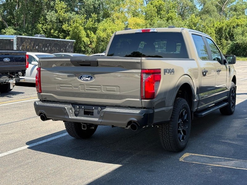 Ford F-150 Vehicle Full-screen Gallery Image 5