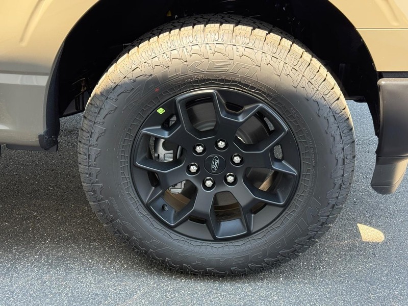 Ford F-150 Vehicle Full-screen Gallery Image 7