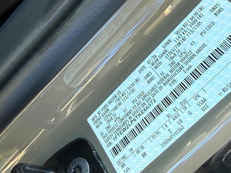Ford F-150 Vehicle Full-screen Gallery Image 22