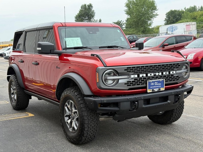 Ford Bronco Vehicle Full-screen Gallery Image 9
