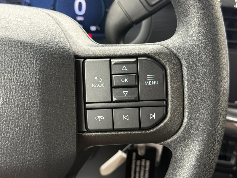 Ford F-150 Vehicle Full-screen Gallery Image 16