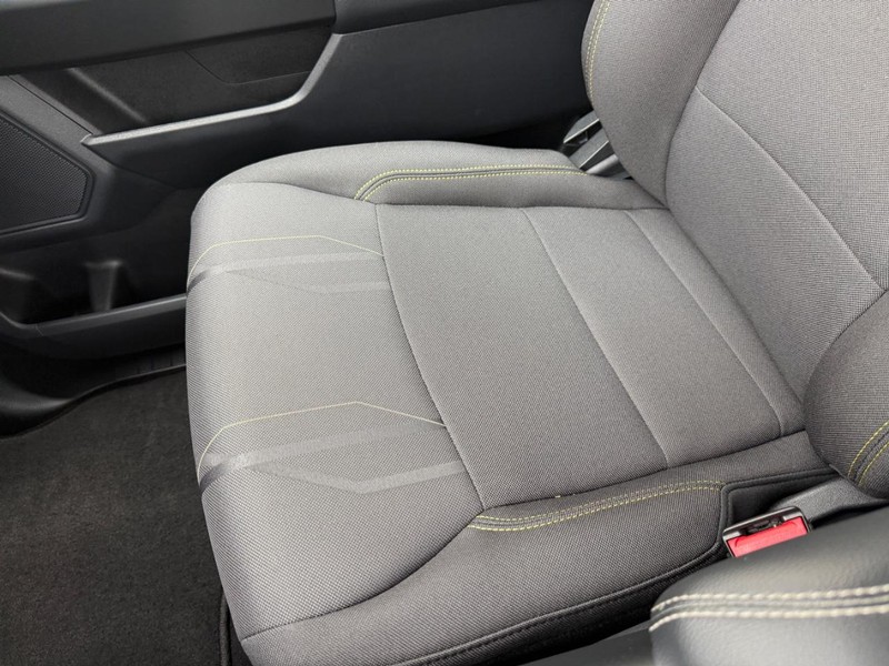Ford F-150 Vehicle Full-screen Gallery Image 20