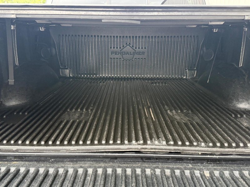 Ford F-150 Vehicle Full-screen Gallery Image 5