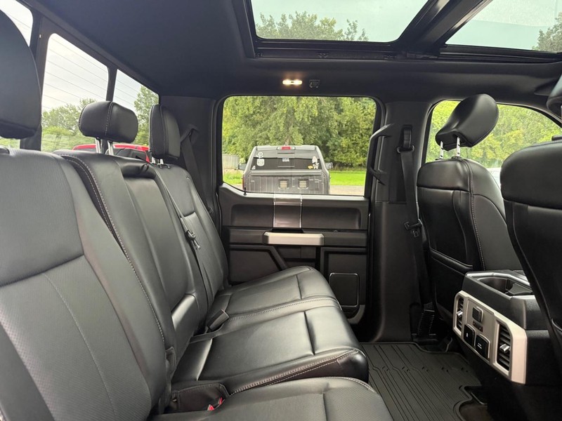 Ford F-150 Vehicle Full-screen Gallery Image 9