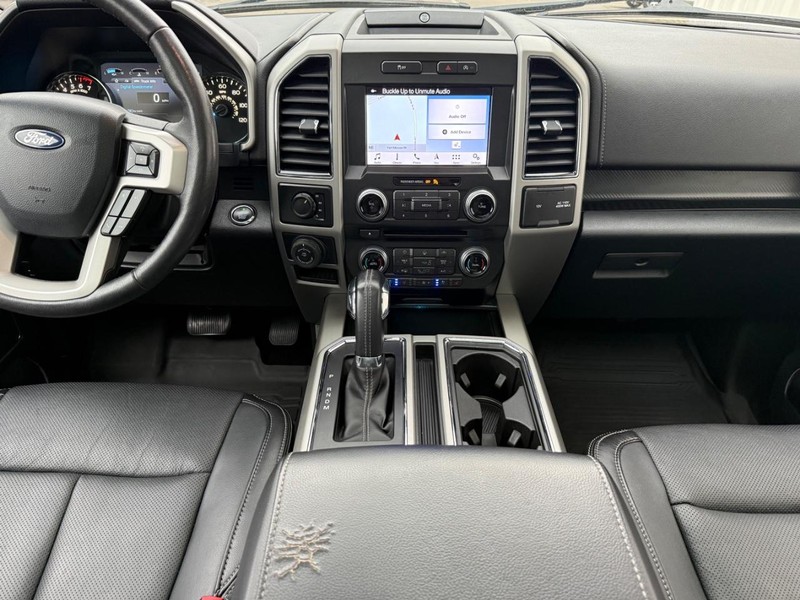 Ford F-150 Vehicle Full-screen Gallery Image 10