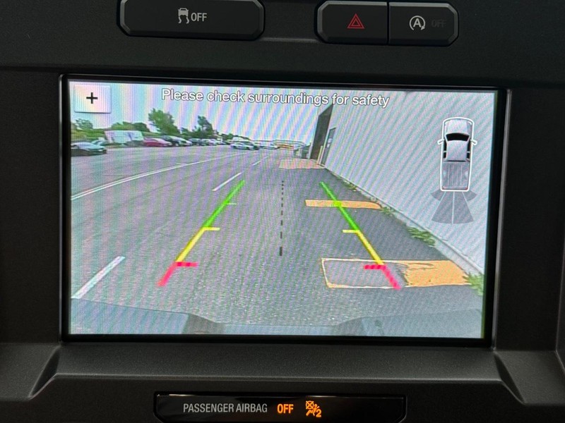 Ford F-150 Vehicle Full-screen Gallery Image 19