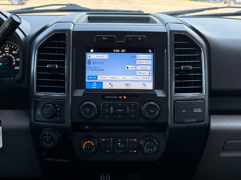 Ford F-150 Vehicle Full-screen Gallery Image 10