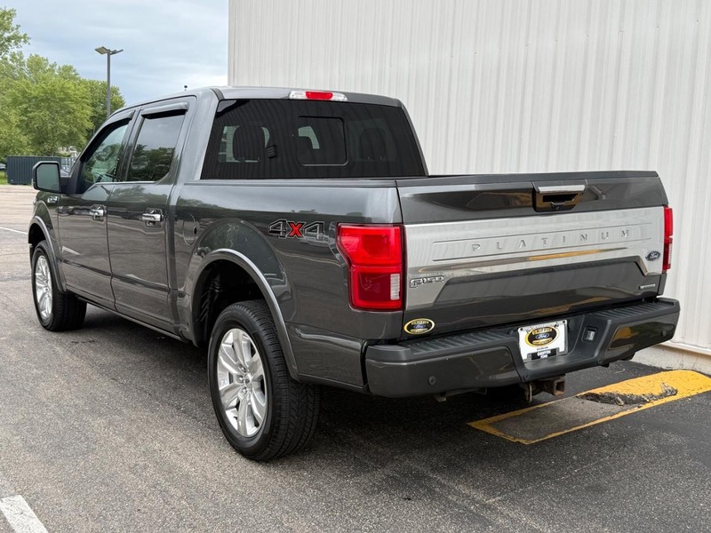Ford F-150 Vehicle Full-screen Gallery Image 3