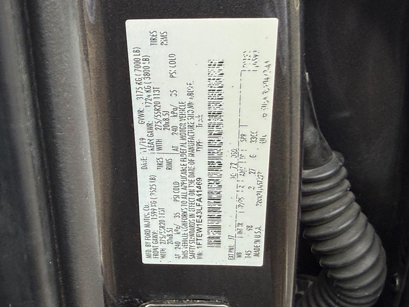 Ford F-150 Vehicle Full-screen Gallery Image 23