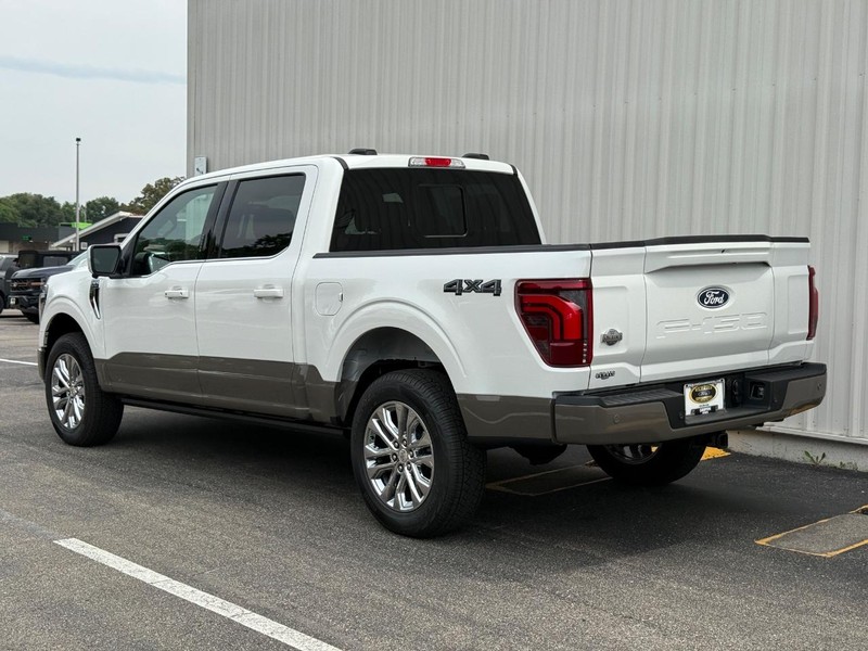 Ford F-150 Vehicle Full-screen Gallery Image 4