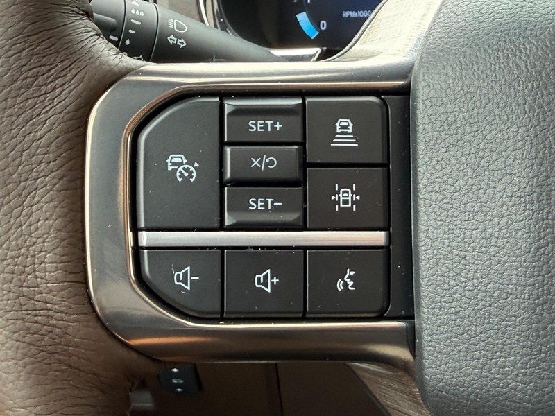 Ford F-150 Vehicle Full-screen Gallery Image 11