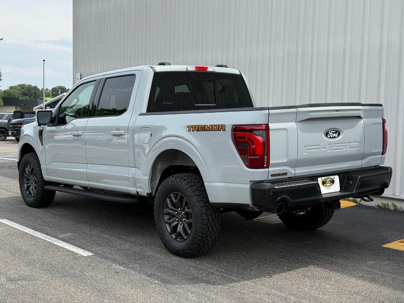 Ford F-150 Vehicle Full-screen Gallery Image 4