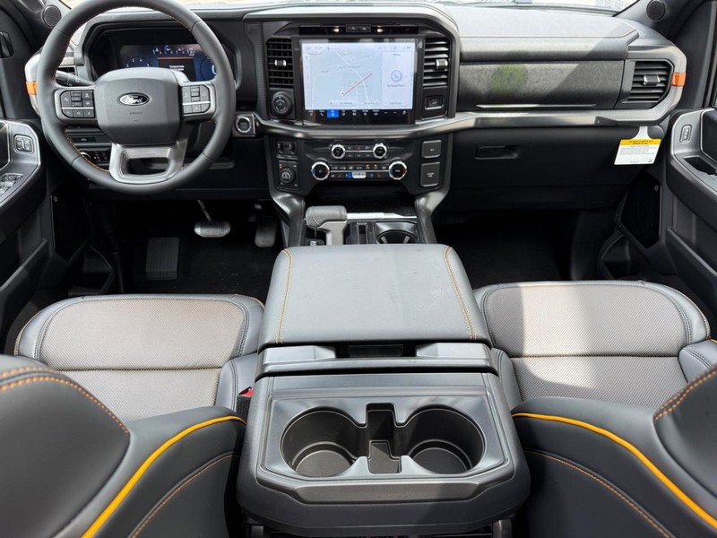 Ford F-150 Vehicle Full-screen Gallery Image 9