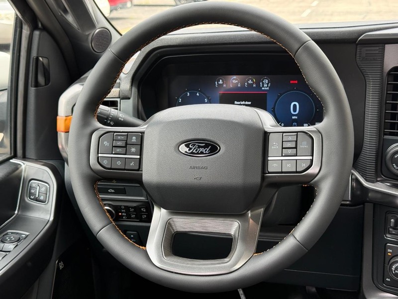 Ford F-150 Vehicle Full-screen Gallery Image 10